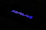 JMT Накладки на дверные пороги с логотипом и LED подсветкой, нерж., OEM Stile TOYOTA (тойота) RAV4/рав 4 13-