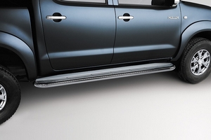 Toyota Пороги с нержавеющим листом 60 мм (компл 2шт) TOYOTA (тойота) Hilux 09-/12- - Автоаксессуары и тюнинг